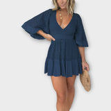 Elegantní Krátké Šaty Se Krajkou Cruzé Výstřihem Pro Vás