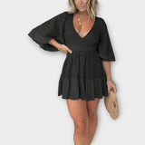 Elegantní Krátké Šaty Se Krajkou Cruzé Výstřihem Pro Vás