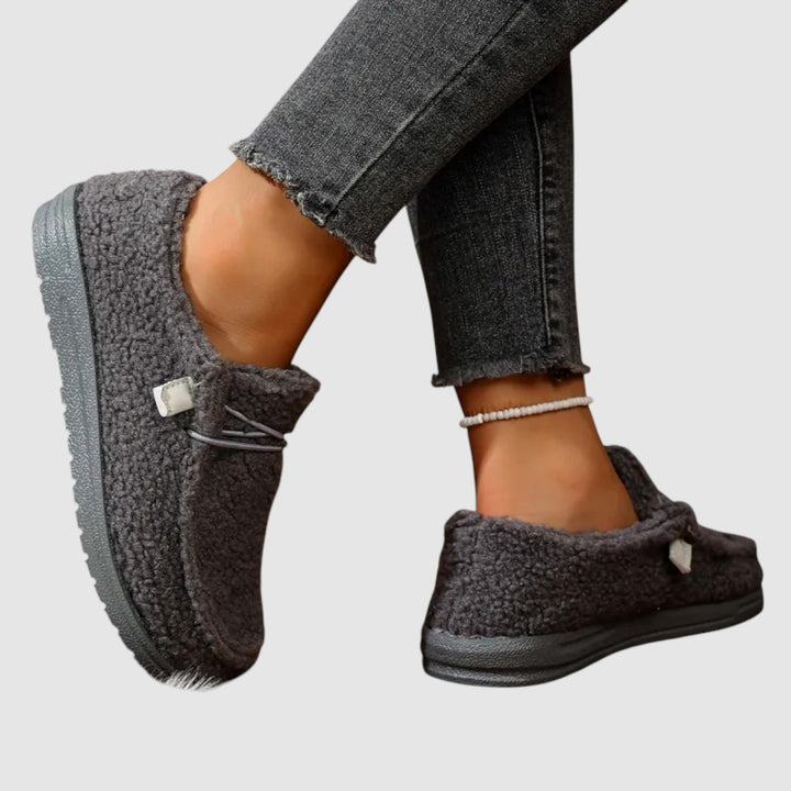 Luna - Elegantní semišové slip-on boty