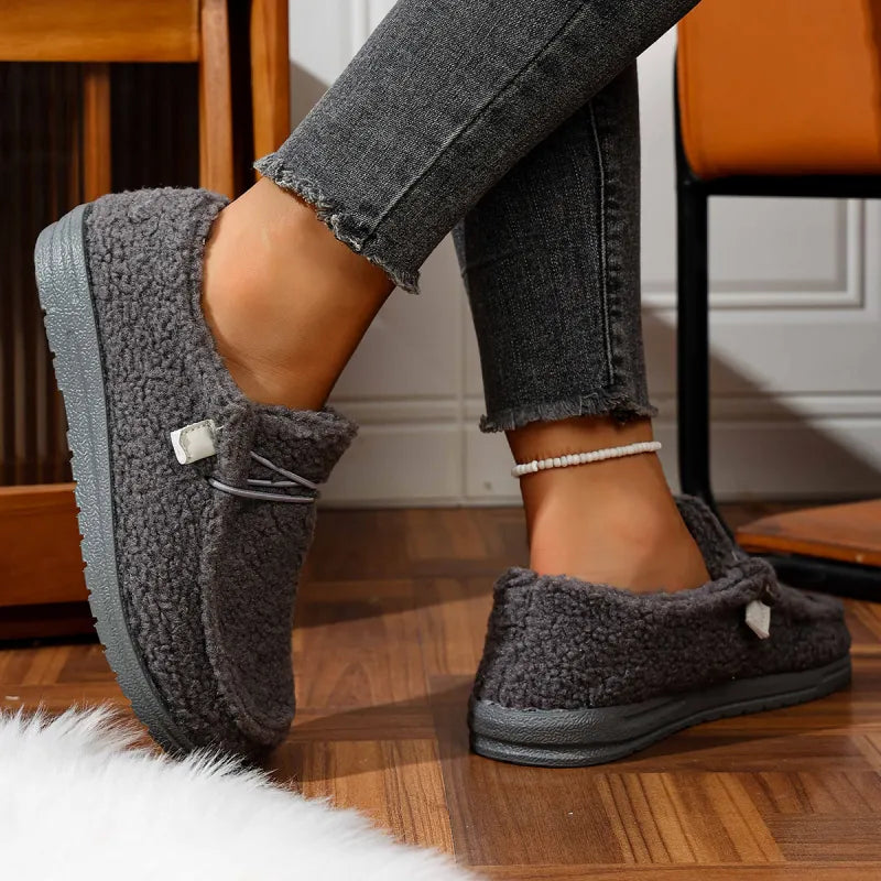 Luna - Elegantní semišové slip-on boty