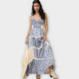 Dlouhé Šaty S Romantickými Detaily A Vzdušným Střihem