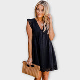 Elegantní Šaty Vzdušná Silueta Minimalistické Detaily