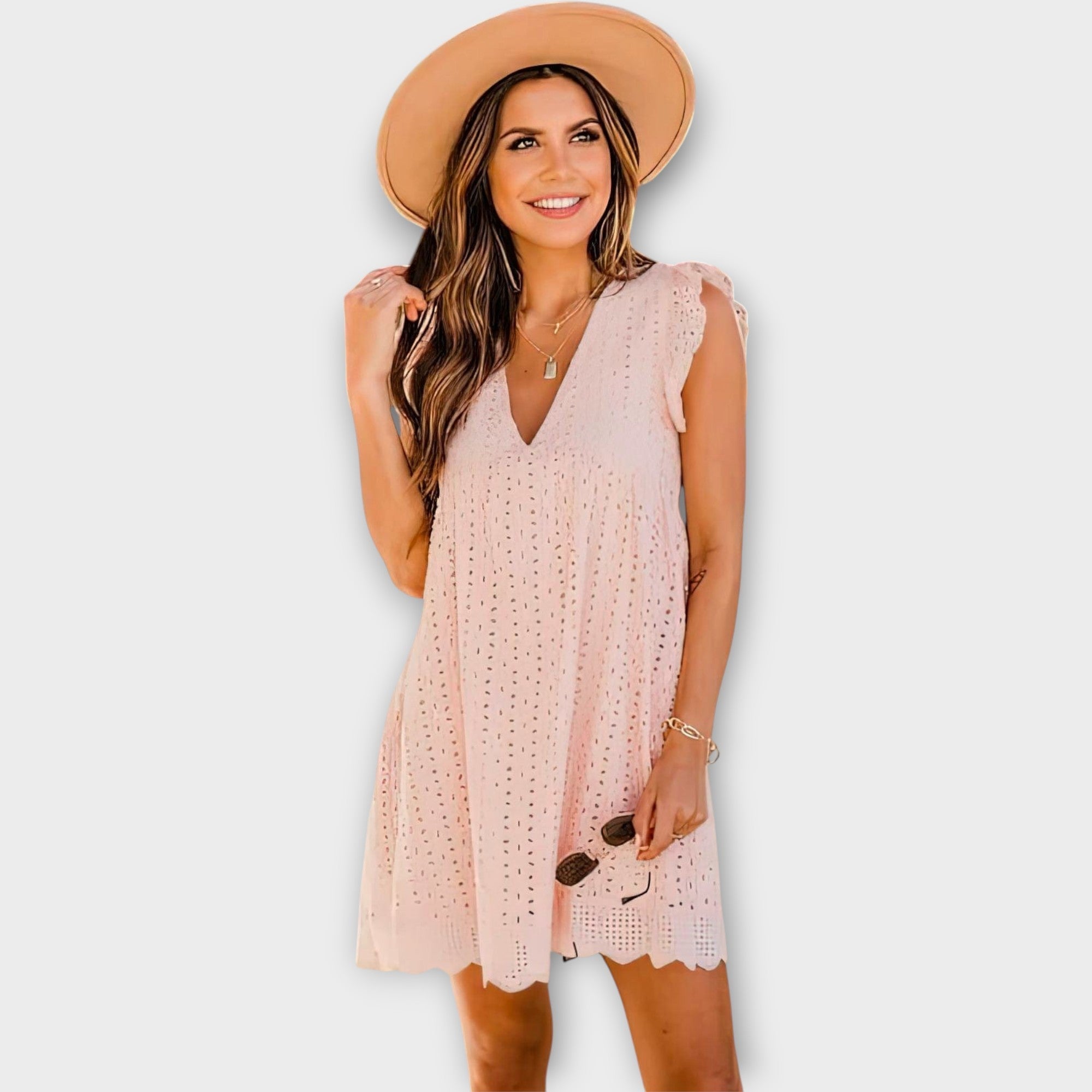 Elegantní Šaty Vzdušná Silueta Minimalistické Detaily