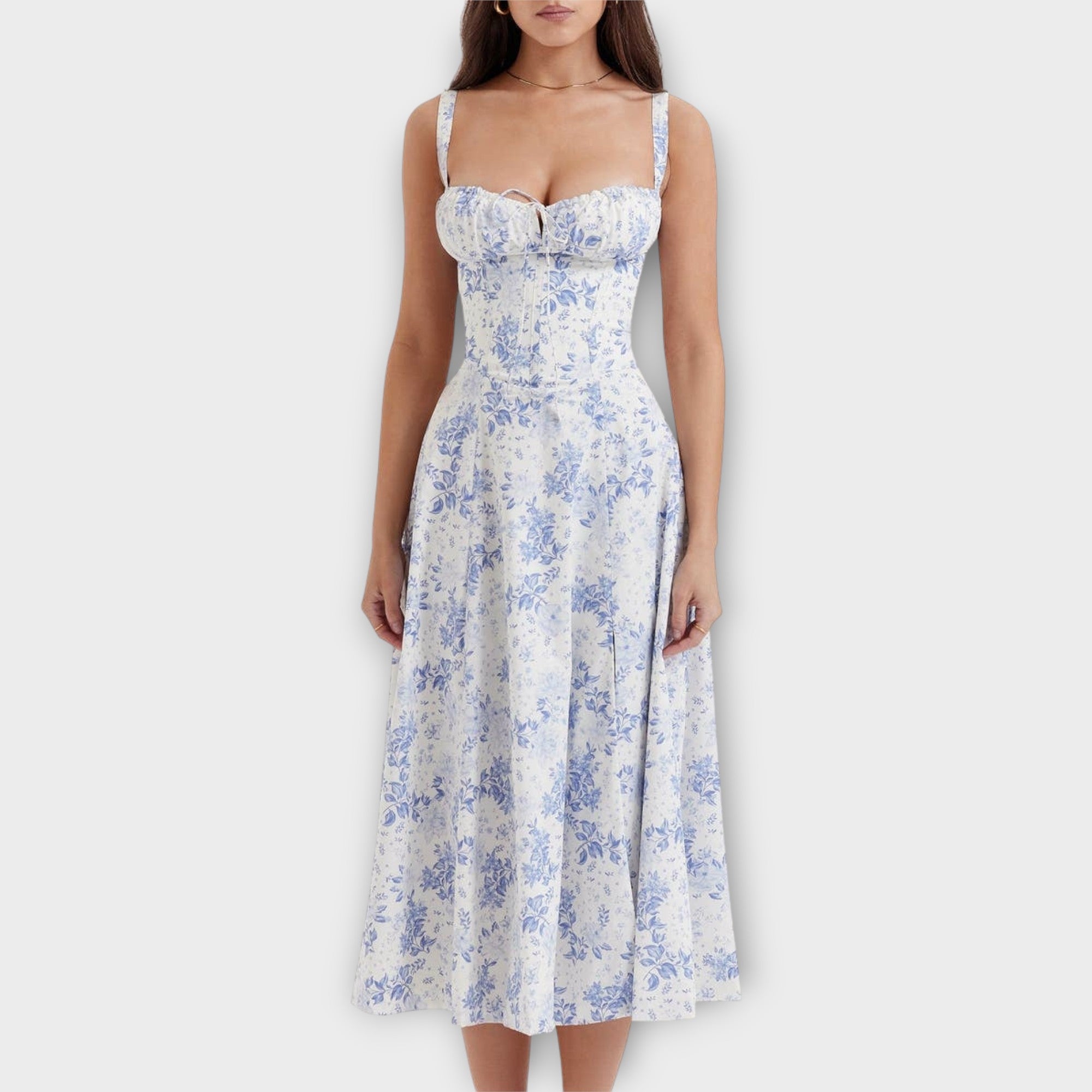 Elegantní Šaty S Romantickým Detailem A Lichotivým Střihem