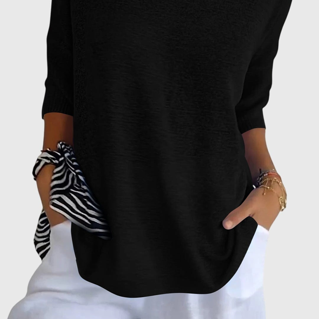 Cassandra - Elegantní top s V výstřihem