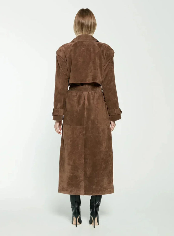 Clara - Elegantní trench coat z imitace semiše