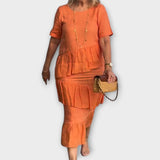 Elegantní Šaty S Ženskými Náznaky A Volným Střihem