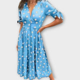 Elegantní Midi Šaty S Vzdušnou Siluetou A Pohybem Elegantním